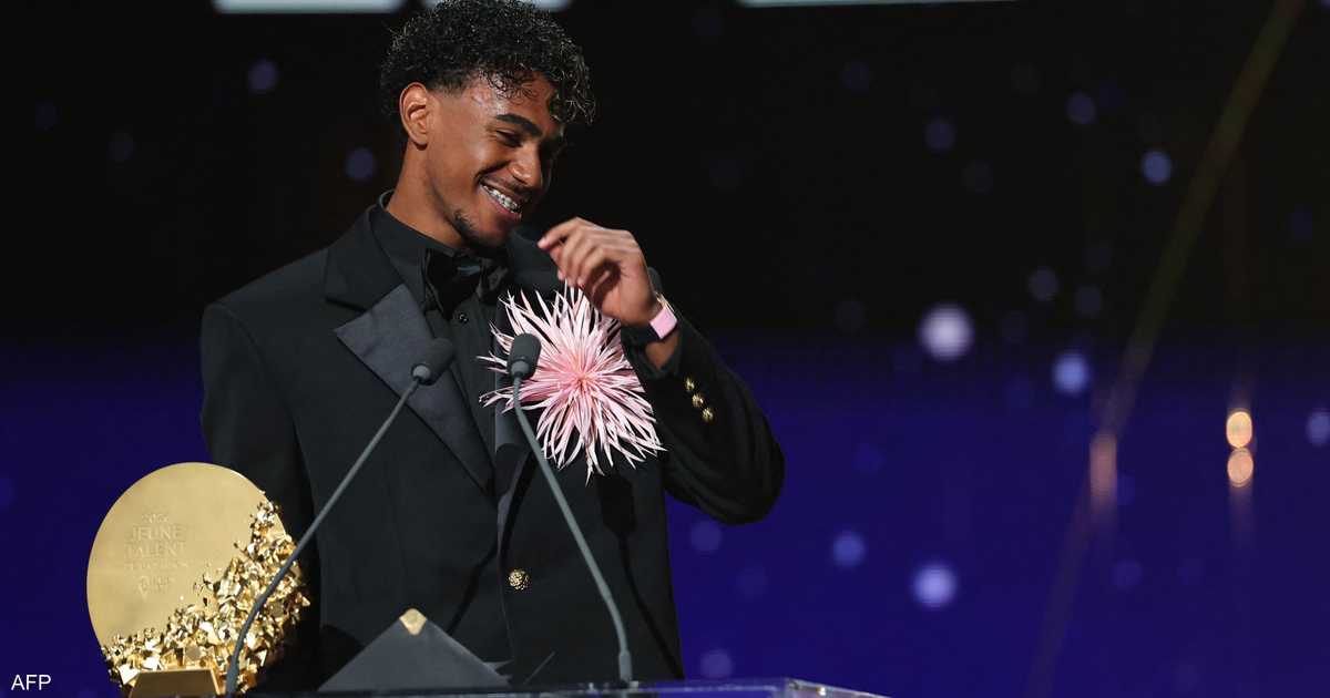 Ballon d'Or : Yamal continue de collectionner les récompenses tandis que De la Fuente brille.