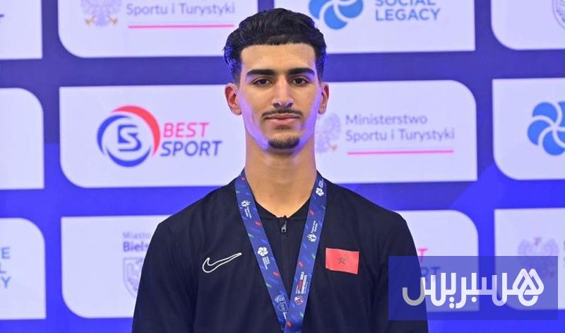 Oufkir remporte la médaille d'argent au championnat du monde de karaté.