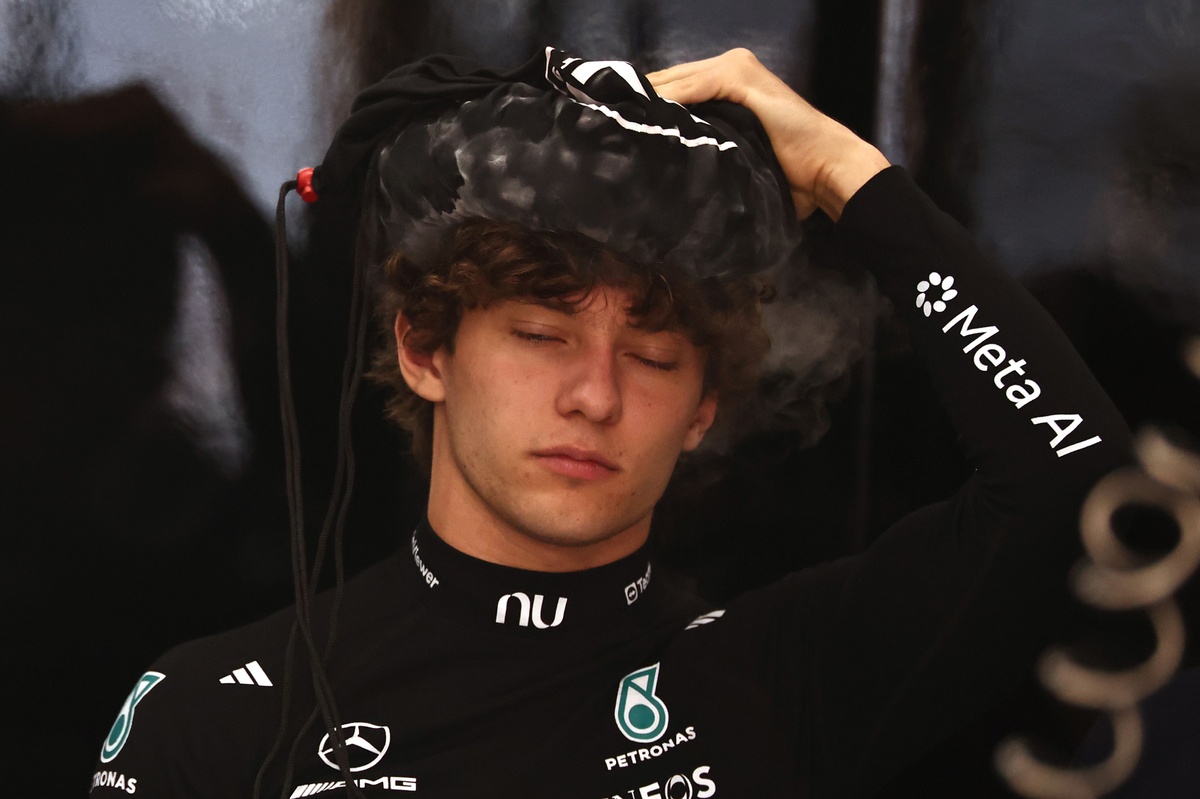 Ailing Kimi Antonelli misses F1 Mexico GP media day.
