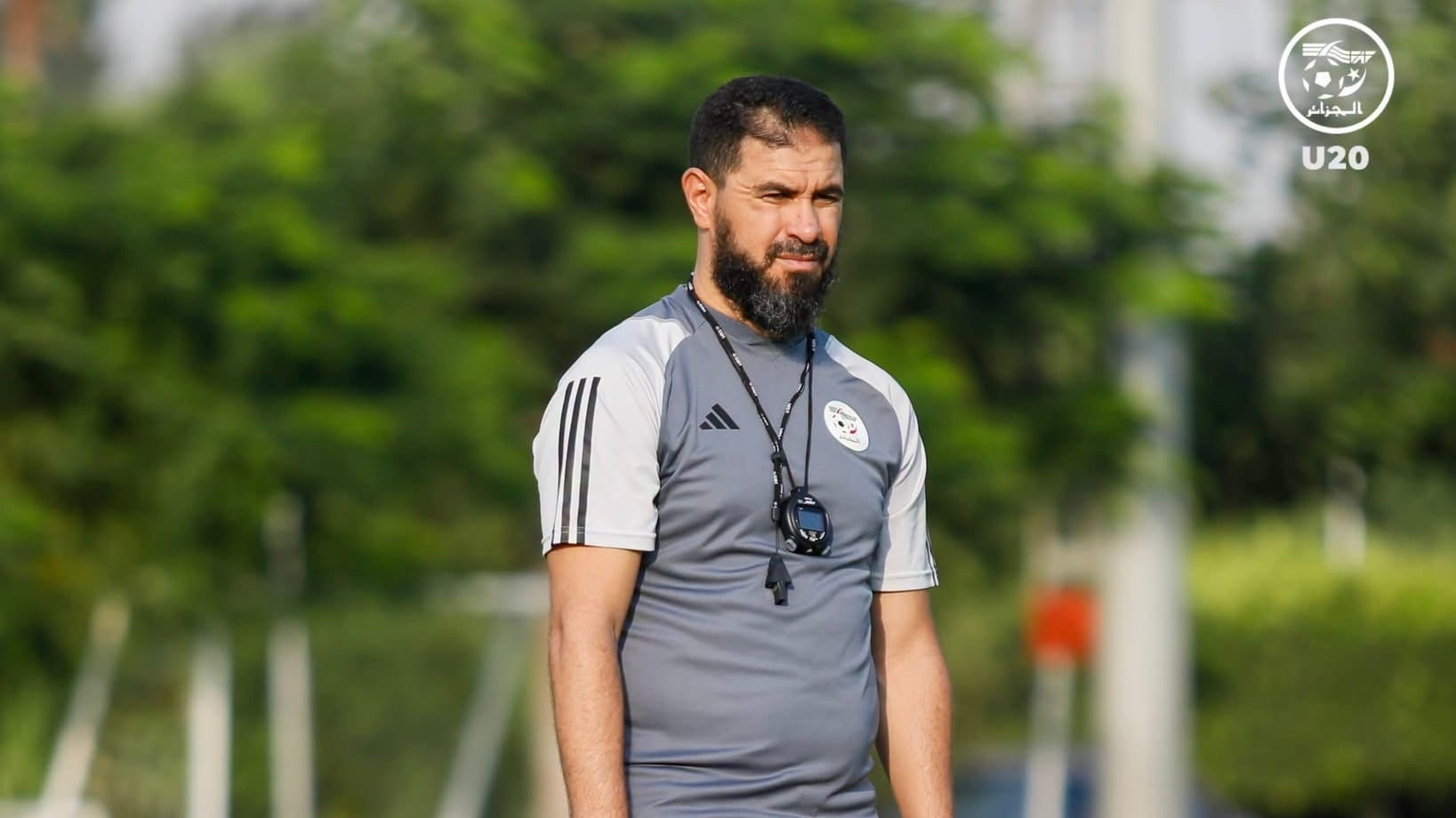 الاتحاد الجزائري: لاعب دولي سابق آخر ينضم إلى الإدارة الفنية الوطنية!