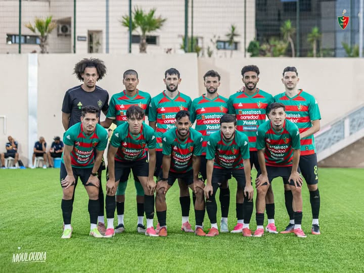 مولودية الجزائر تسجل خمسة أهداف في شباك أمل الأربعاء خلال مباراة ودية.