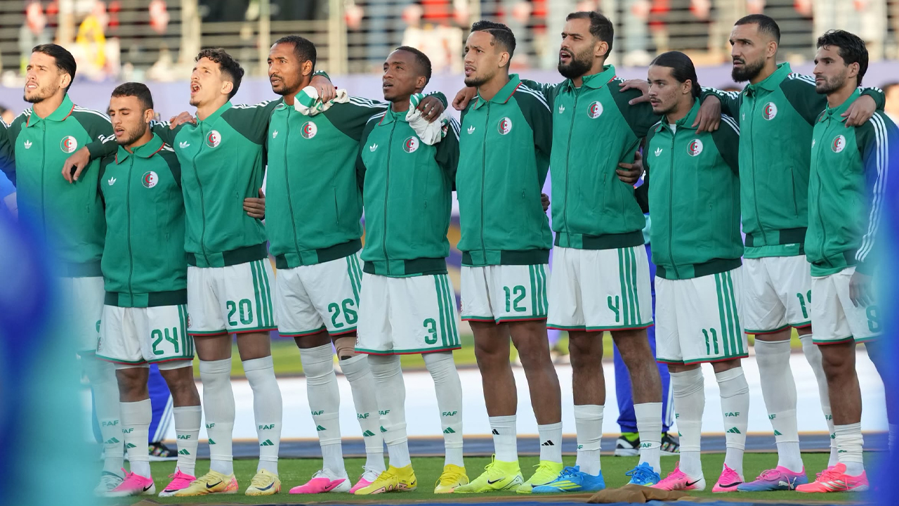 الجزائر: اكتشفوا قائمة الـ 26 لاعباً الذين اختارهم حمداني!