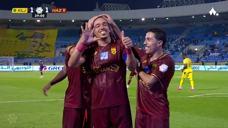 Ben Dabbakeh shines and achieves his fourth goal contribution of the season.
