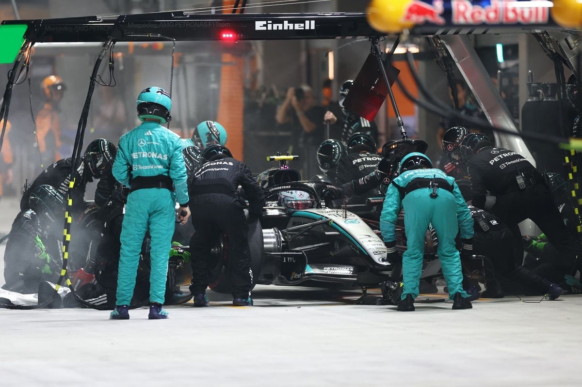 Mercedes : « Nous avions des individus qui n'avaient pas réalisé un arrêt au stand en direct depuis 15 ans » lors du Grand Prix de Singapour.