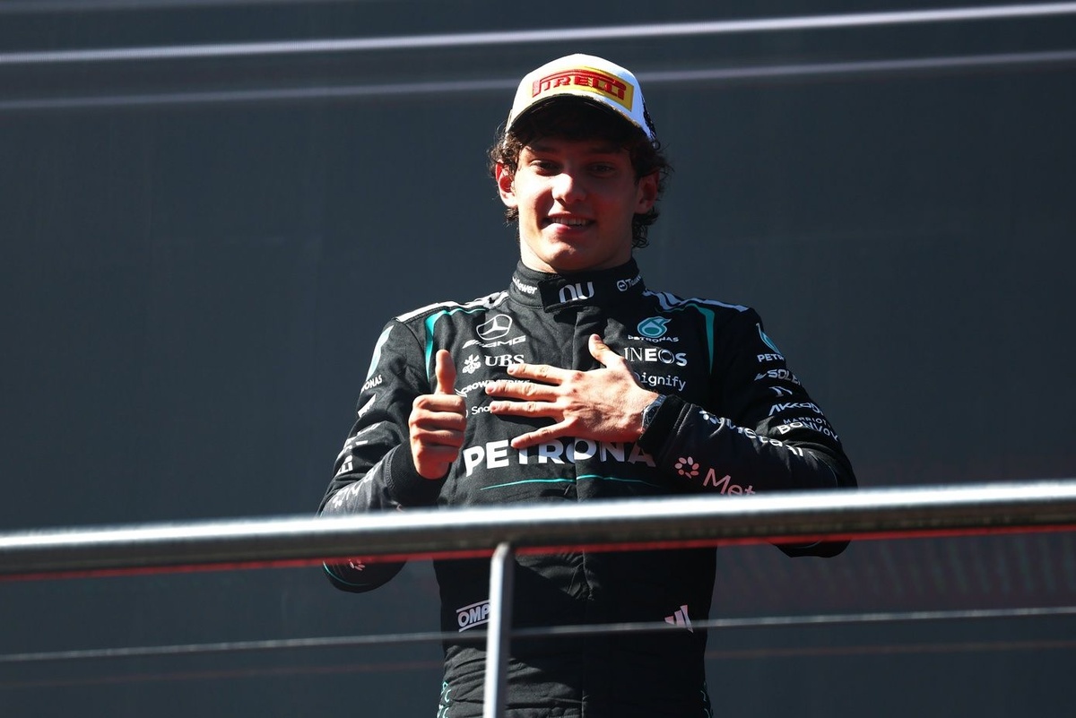 Kimi Antonelli's "cherished" moment with his father gains widespread attention following his victory at the Spanish GP.