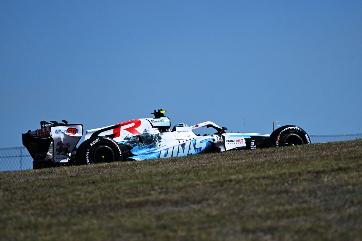 Oliver Bearman clarifie les raisons pour lesquelles le véhicule de Haas en F1 2026 « atteint ses limites ».