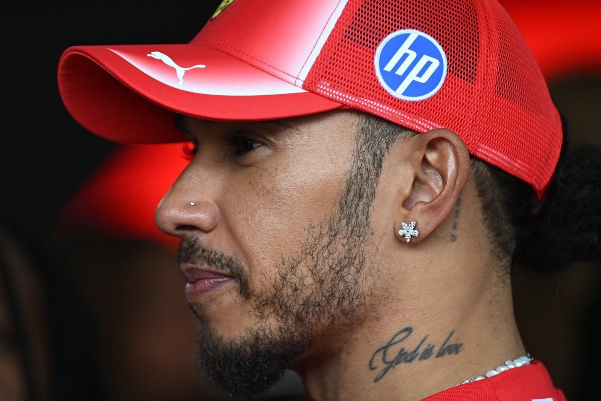 Qui a passé la nuit la plus agitée hier soir : Lewis Hamilton