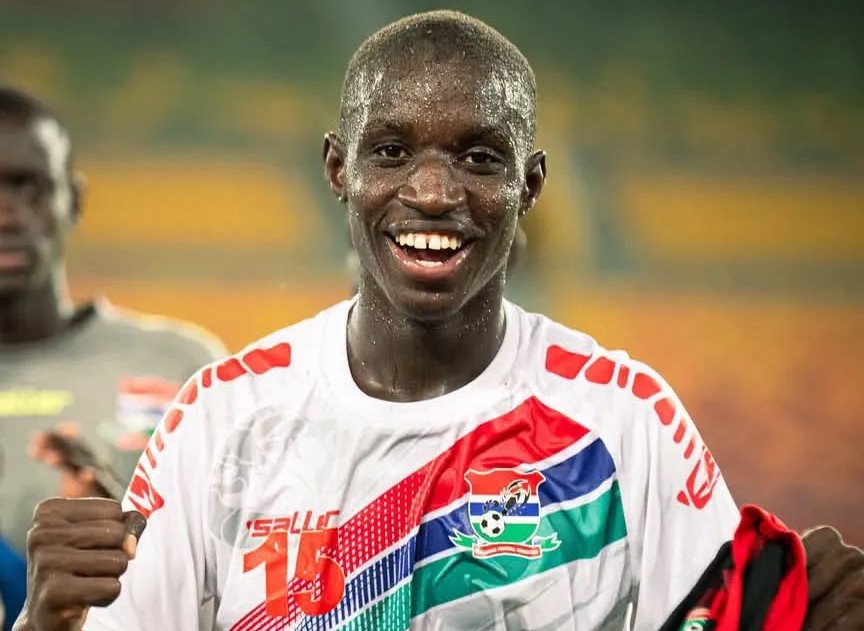 Adama Jeng : le prodige gambien de 15 ans fait tourner la tête des grands clubs européens tels que Chelsea et le Bayern.