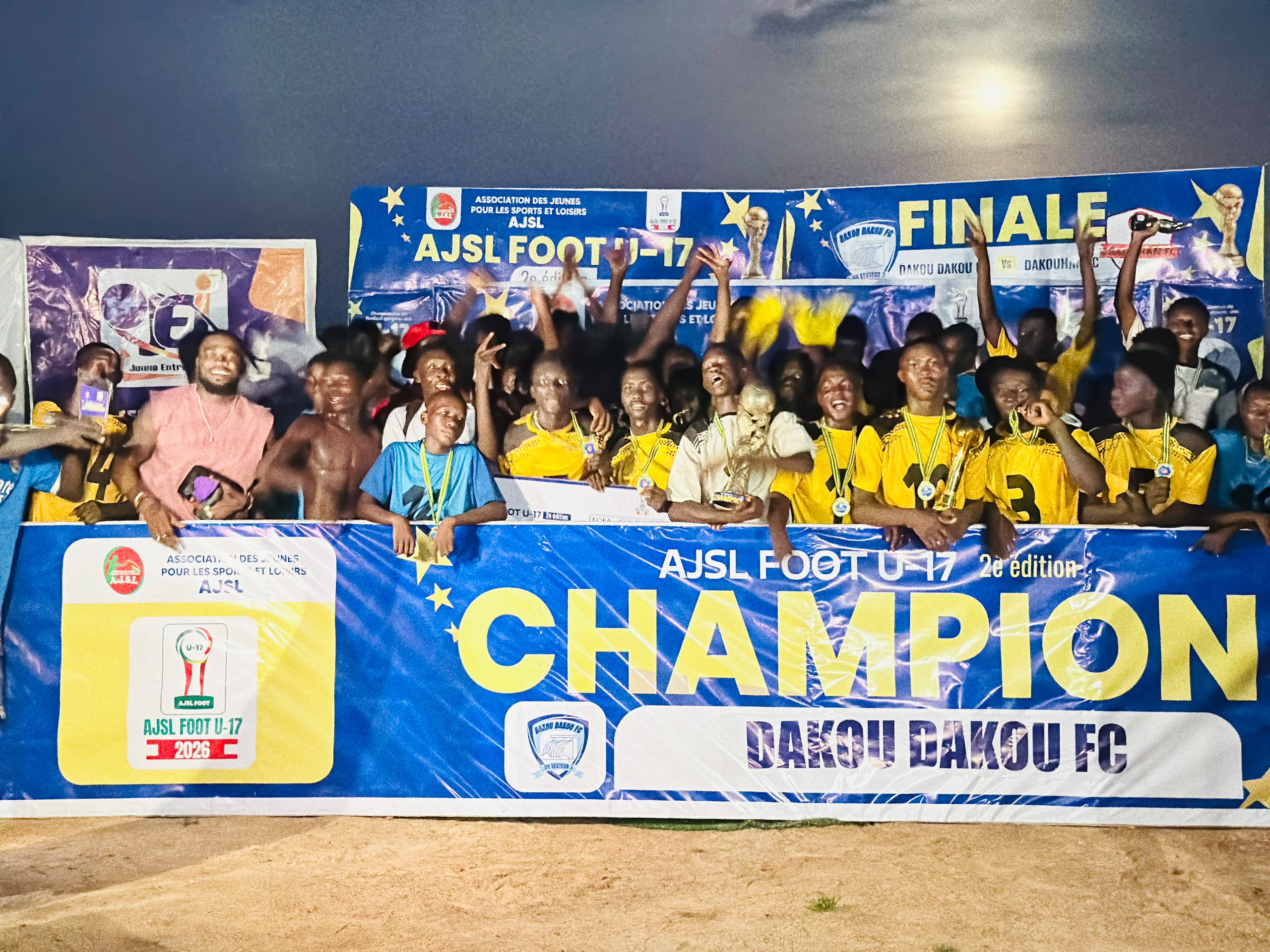AJSL Foot U17 : Dakou-Dakou FC triomphe en finale lors des tirs au but.