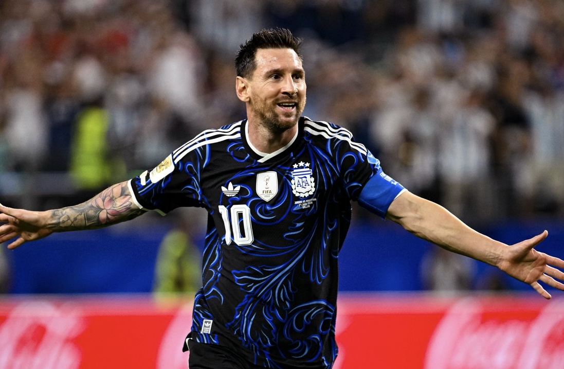 World Cup 2026: Messi Fuels Argentina's Thrilling 2-1 Comeback Victory Over England