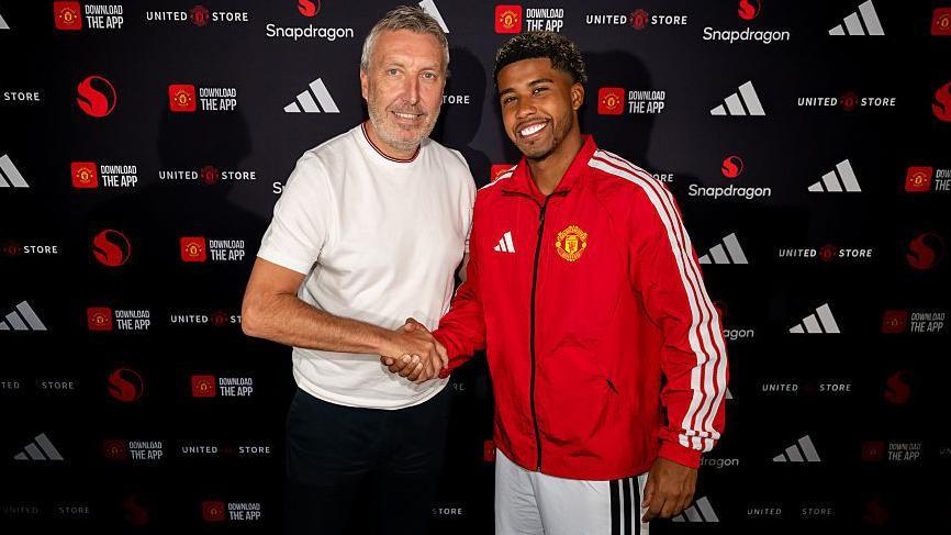 I’m At Manchester United To Capture The Major Titles – Santos