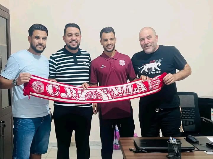 Hicham Al-Aqbi rejoint le CRB Miliyana.
