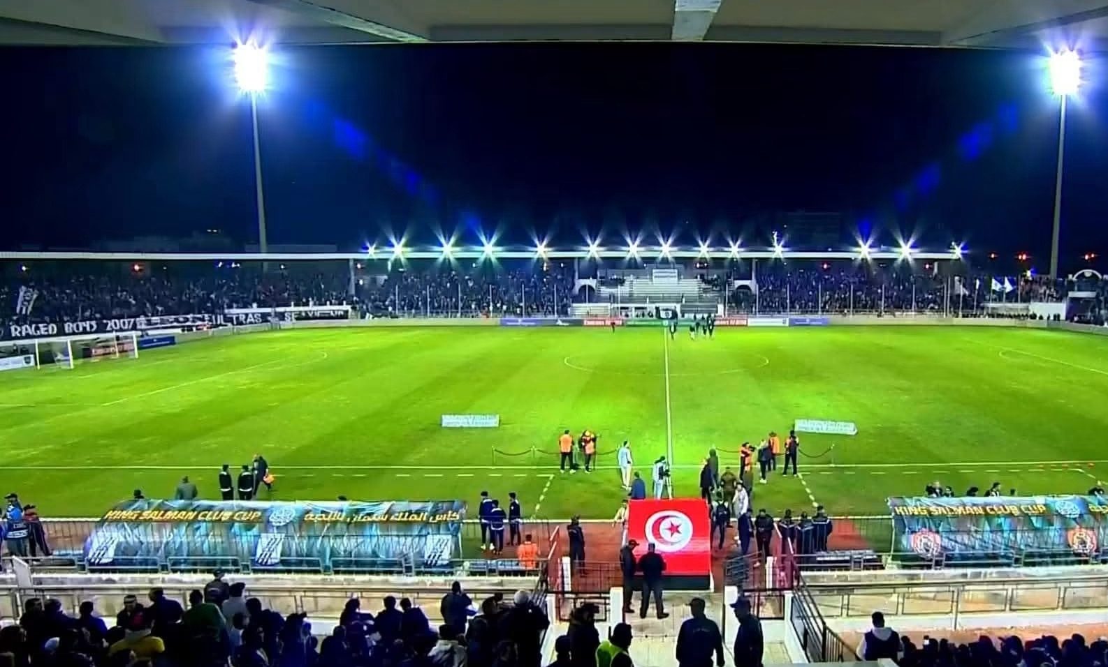 كأس الكاف: النادي الصفاقسي يطلب استخدام الملعب بالكامل لمواجهته ضد أفاد.