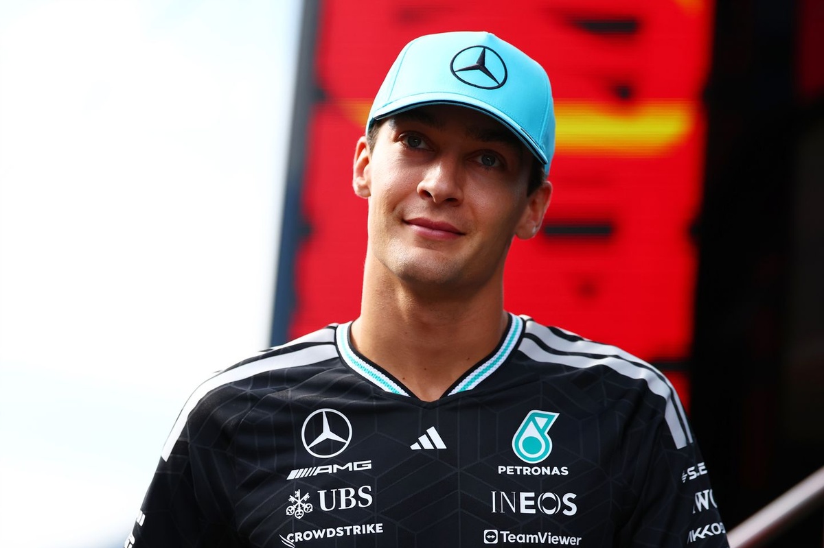 George Russell commended for candid acknowledgment regarding Kimi Antonelli's performance in F1