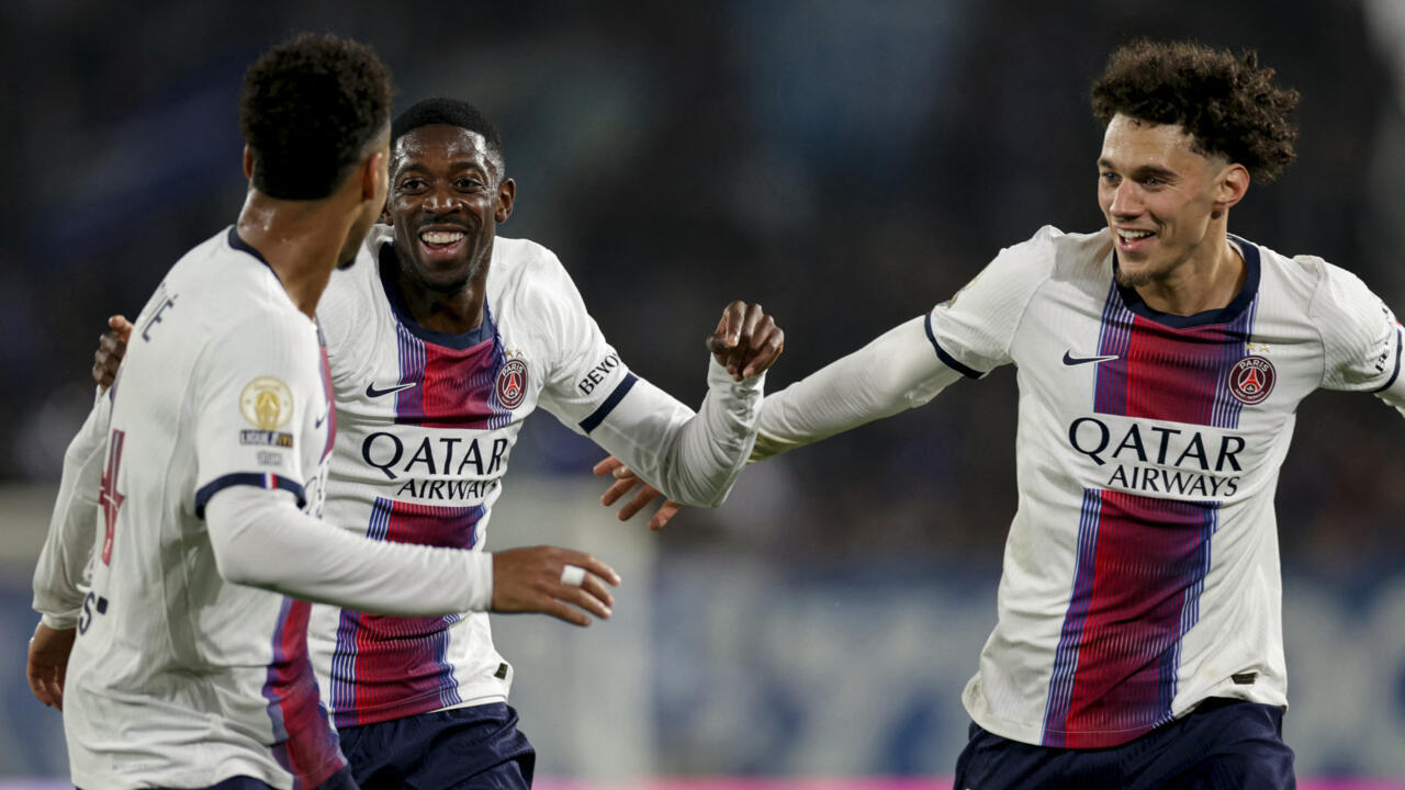 Le PSG enchaîne les victoires face à Strasbourg et reprend la tête de la Ligue 1.