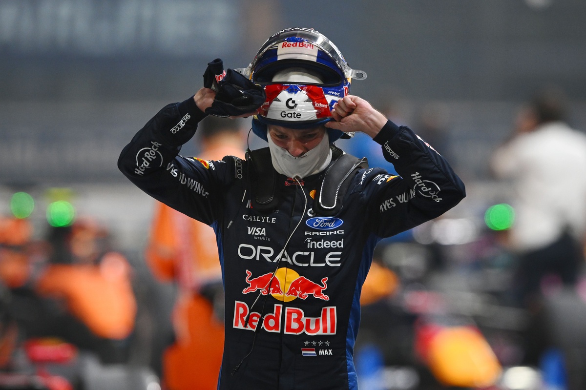Les responsables de la FIA annoncent leur décision concernant l'enquête sur le drapeau jaune de Max Verstappen