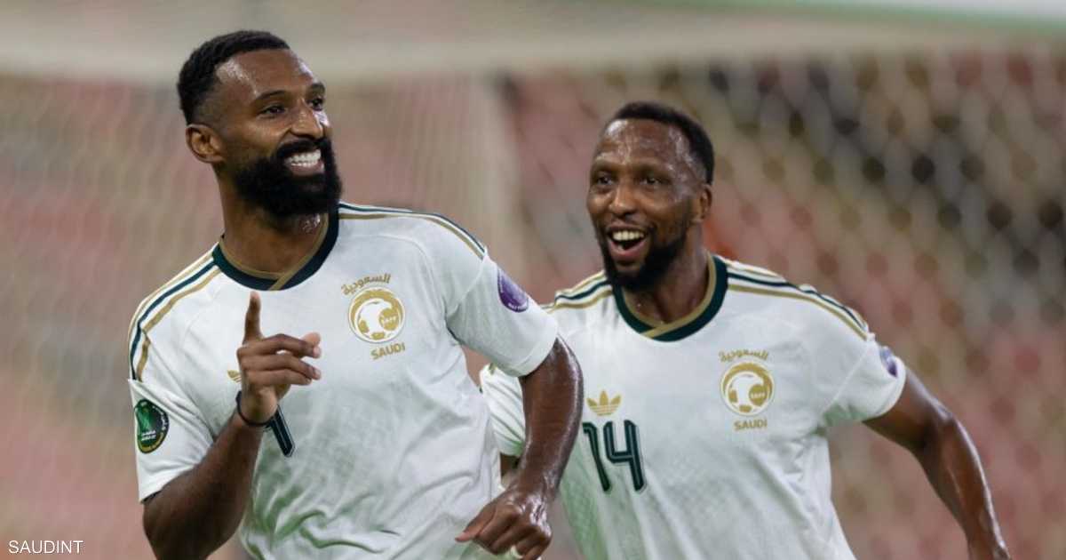 السعودية تحسم الأمور مبكرًا.. ثلاثية وتحقق التأهل من بوابة عُمان