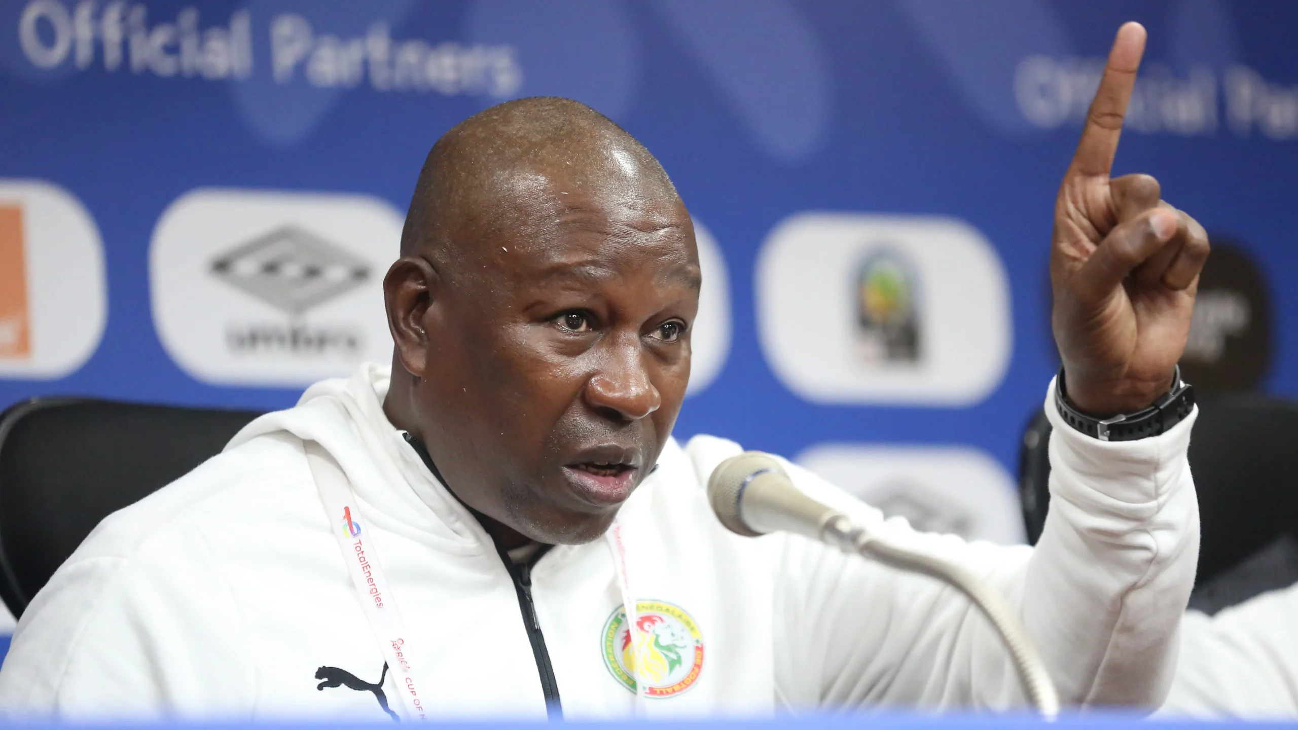 دوري أبطال أفريقيا: "من المستحيل التألق مع دوري يعاني من نقص في التنافسية"، مالك داف (مدرب تيونغيث)