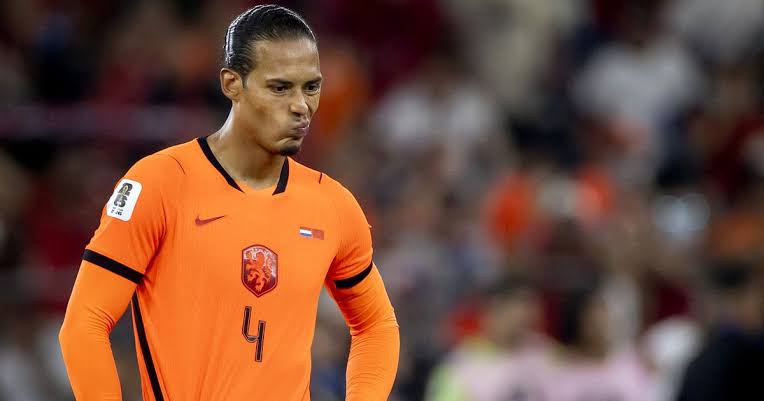 مونديال 2026: بعد الإقصاء أمام المغرب، فان دايك يرد على الانتقادات.