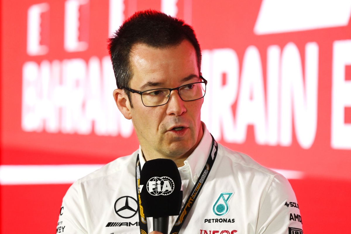 Alpine appoints ex-Mercedes F1 technical director Mike Elliott as Chief Technical Officer.