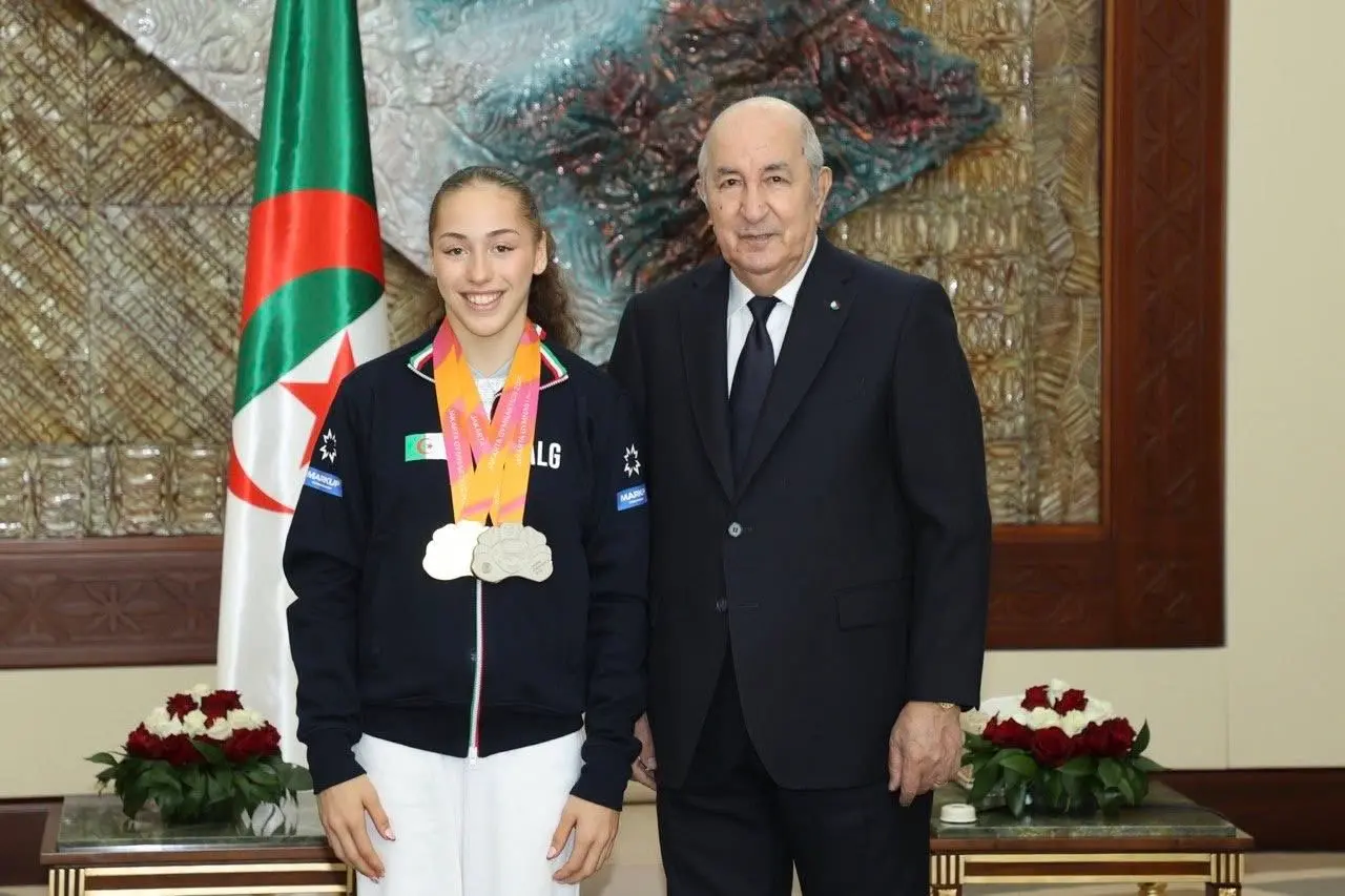 Le président Tebboune félicite Kilia Namour pour sa double victoire en médaille d'or au championnat du monde qui s'est tenu aux Pays-Bas.