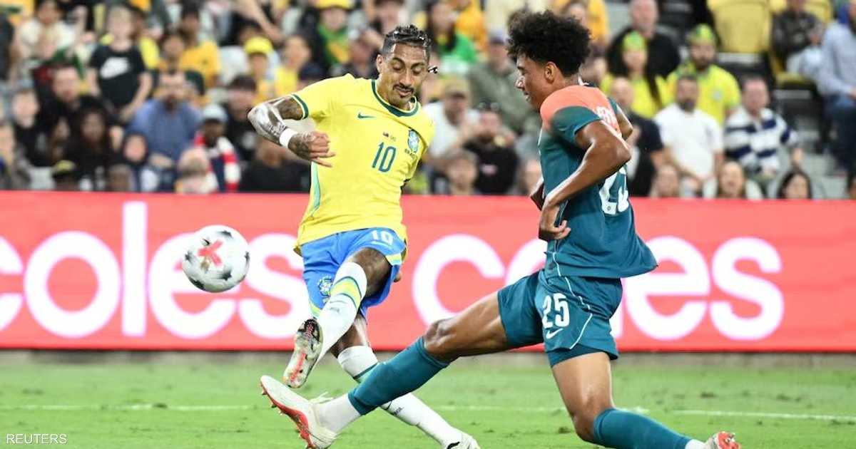 رافينيا يغيب عن معسكر البرازيل.. إصابة تثير قلق برشلونة