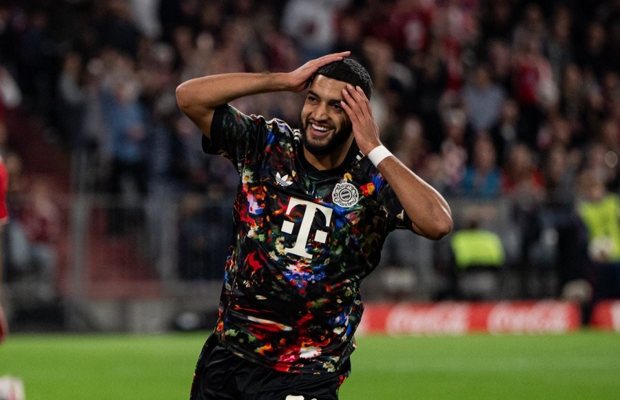 إسماعيل صاباري: اللاعب المغربي يشعل وسائل التواصل الاجتماعي لمشجعي بايرن ميونيخ.